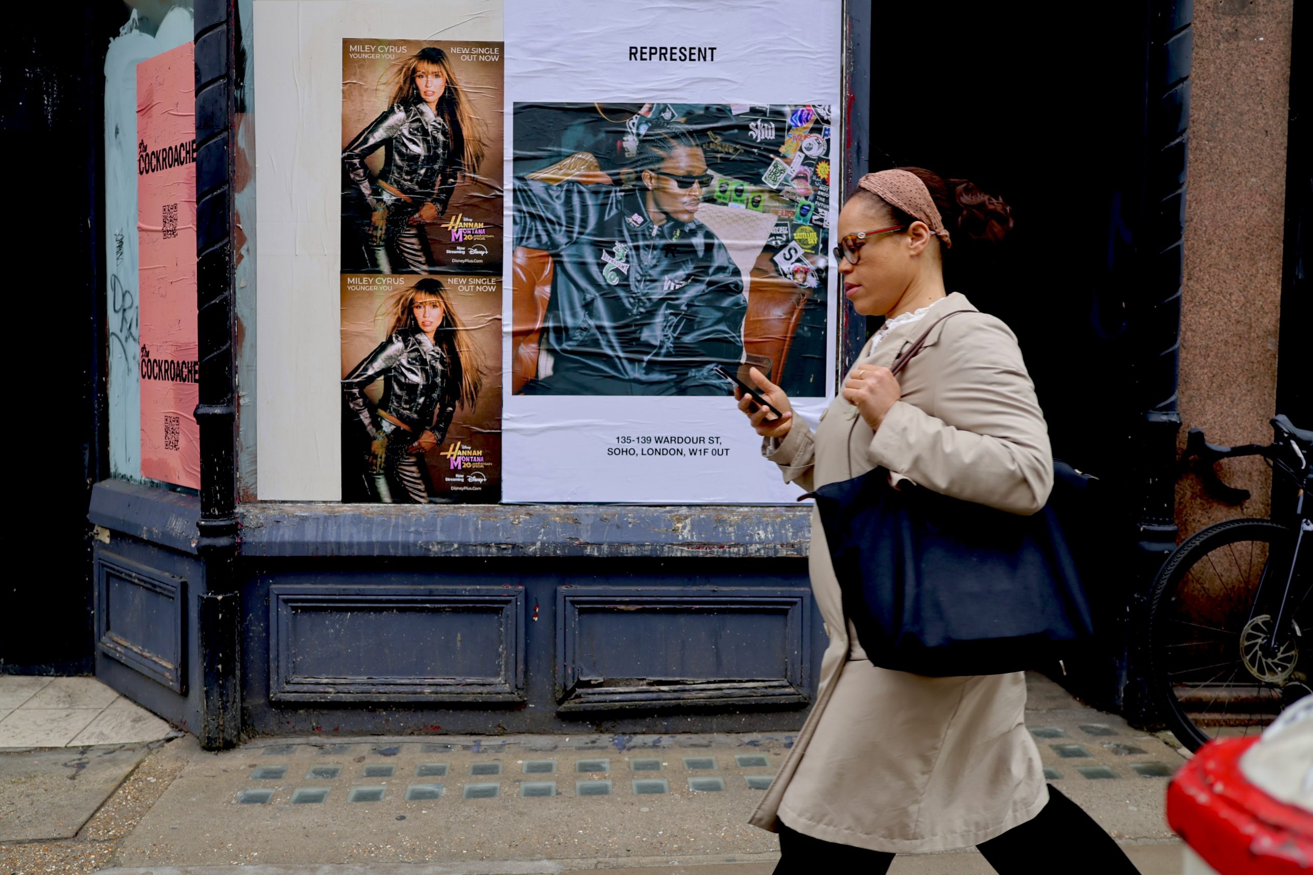 Myley Cyrus: Younger You